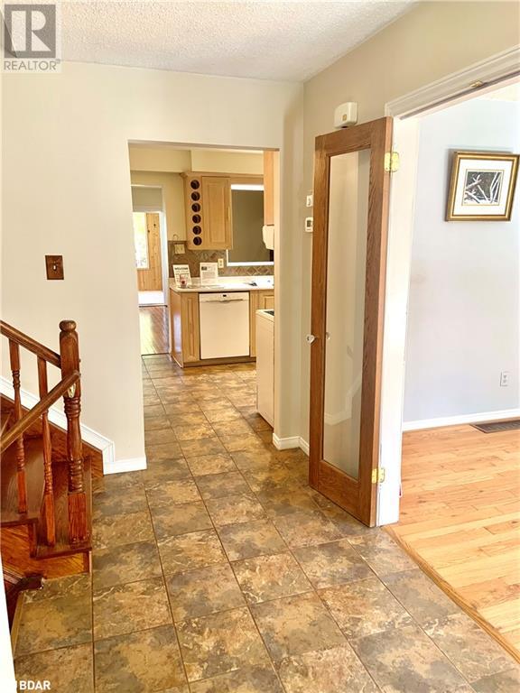 5884 7th Line Property Photo 8