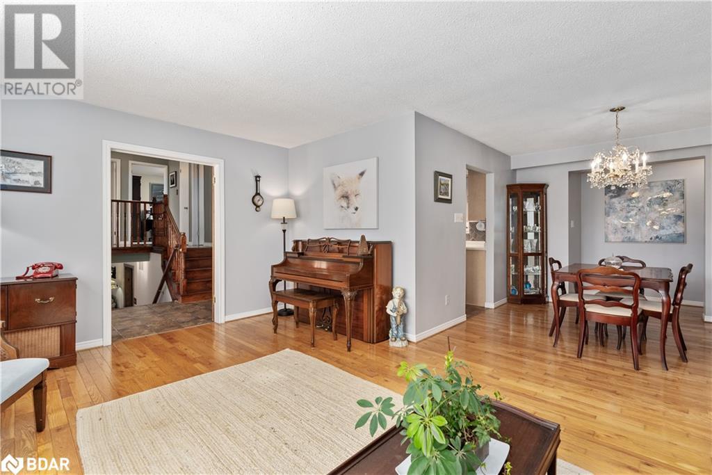 5884 7th Line Property Photo 14
