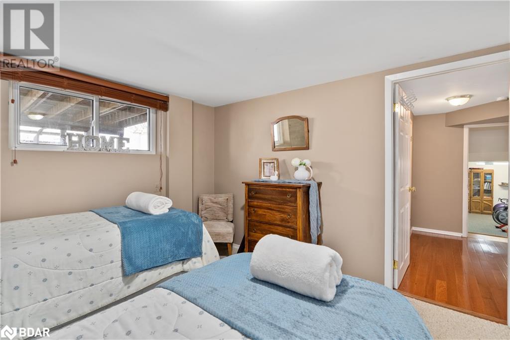 5884 7th Line Property Photo 35