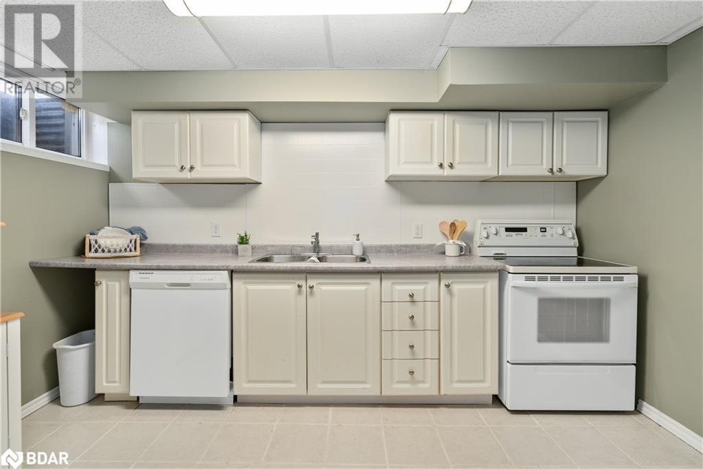 5884 7th Line Property Photo 41