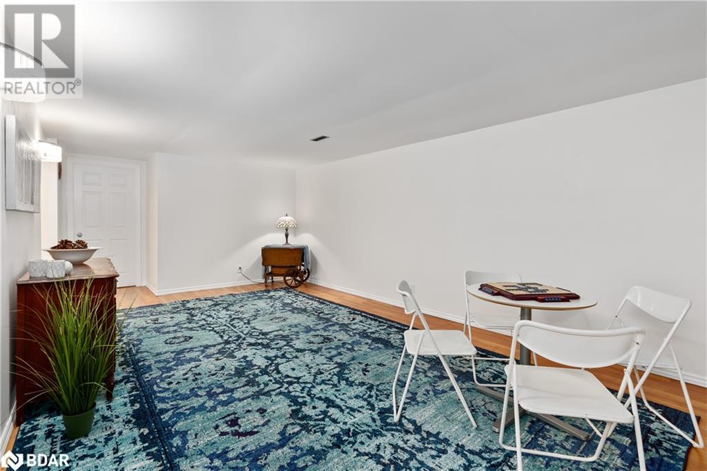 5884 7th Line Property Photo 43