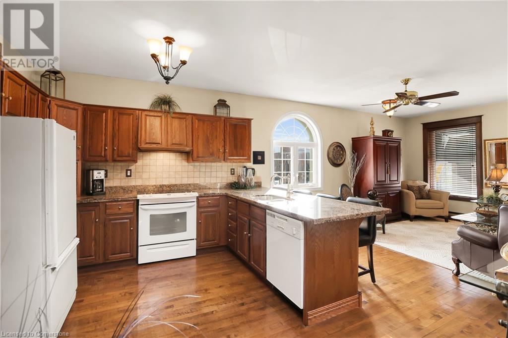 24 Cross Street Property Photo 10