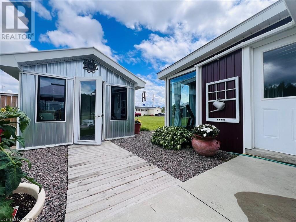 12021 Highway 17 E Property Photo 11
