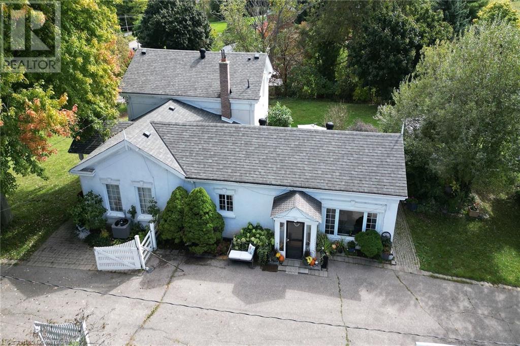 152 Confederation Street Property Photo