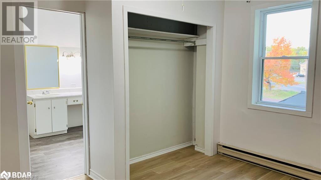 156 Simcoe Street Street Property Photo 20