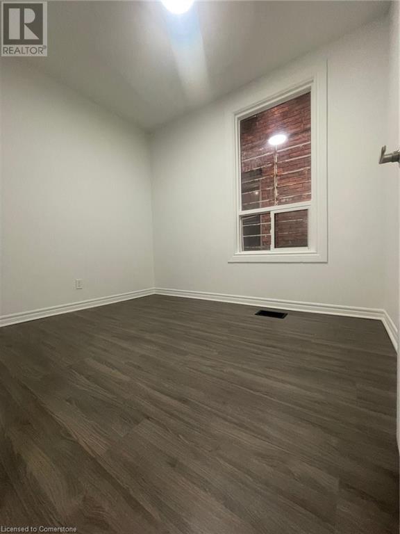 447 Barton Street E Property Photo 12