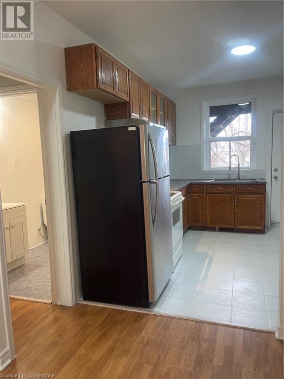 447 Barton Street E Property Photo 17