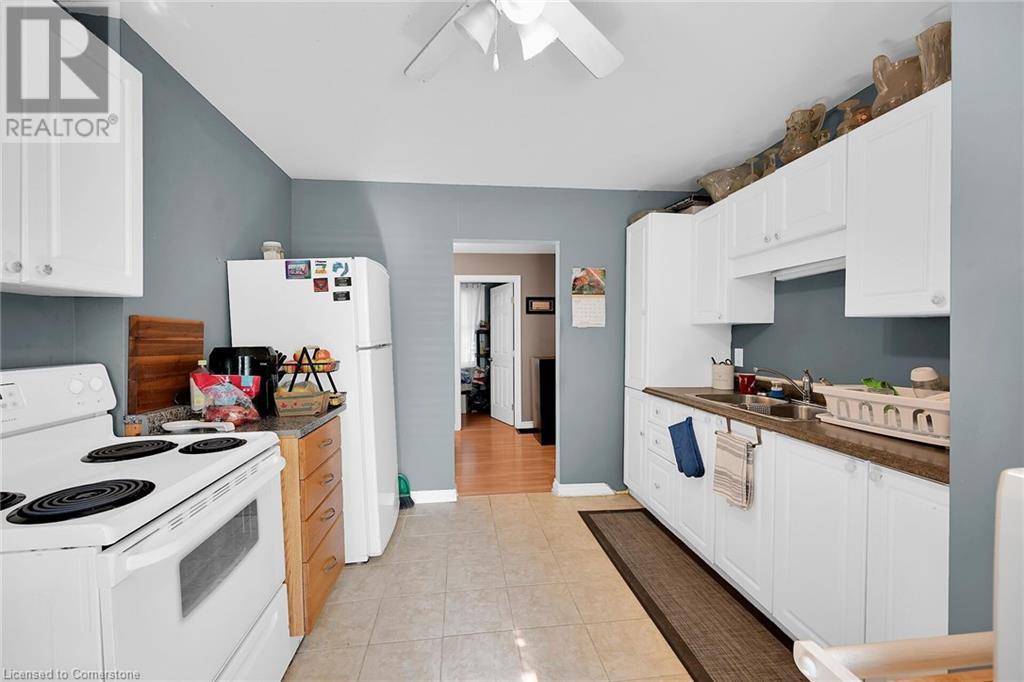 942 Upper Gage Avenue Property Photo 5