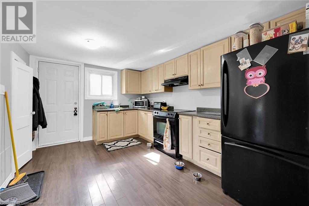 942 Upper Gage Avenue Property Photo 16