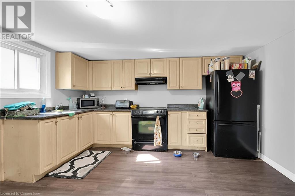 942 Upper Gage Avenue Property Photo 17