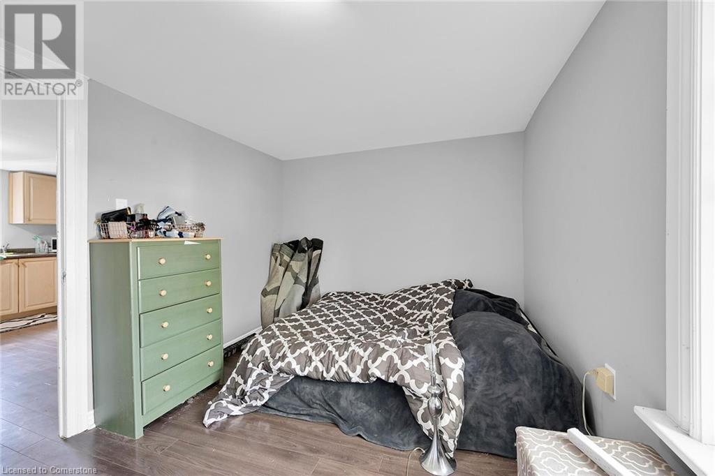 942 Upper Gage Avenue Property Photo 18