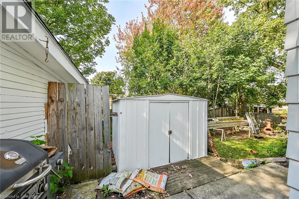 942 Upper Gage Avenue Property Photo 37