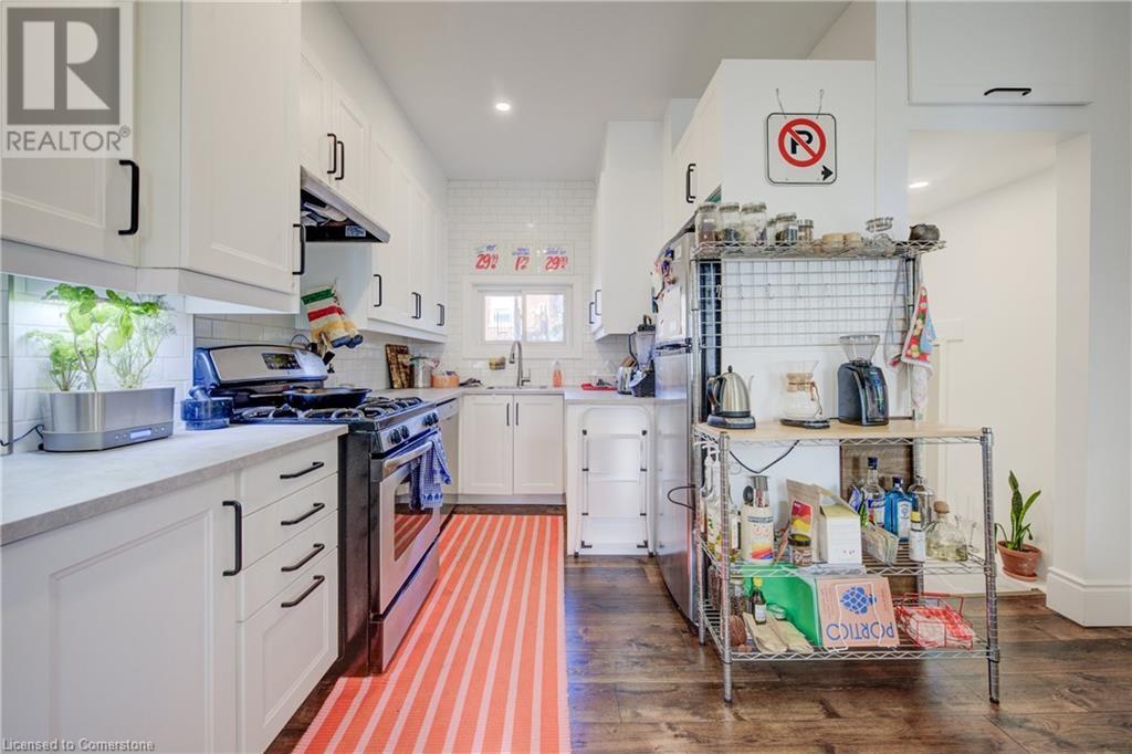 52 Henry Street Property Photo 7