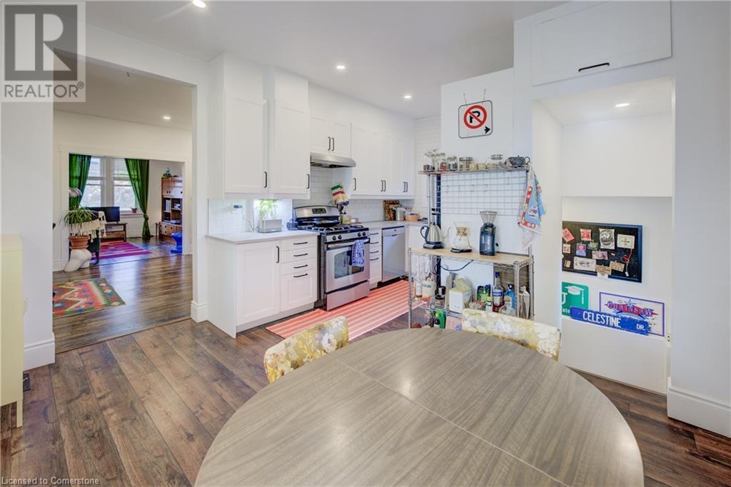 52 Henry Street Property Photo 9