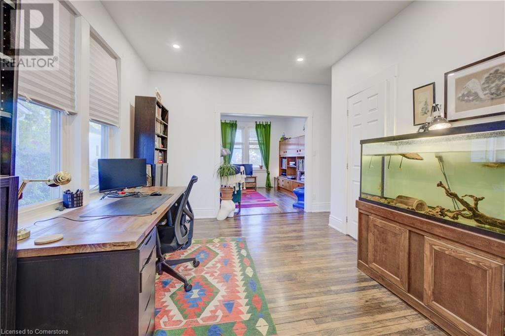 52 Henry Street Property Photo 10