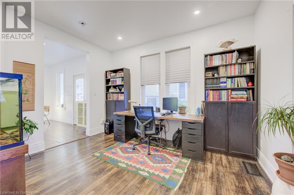 52 Henry Street Property Photo 12