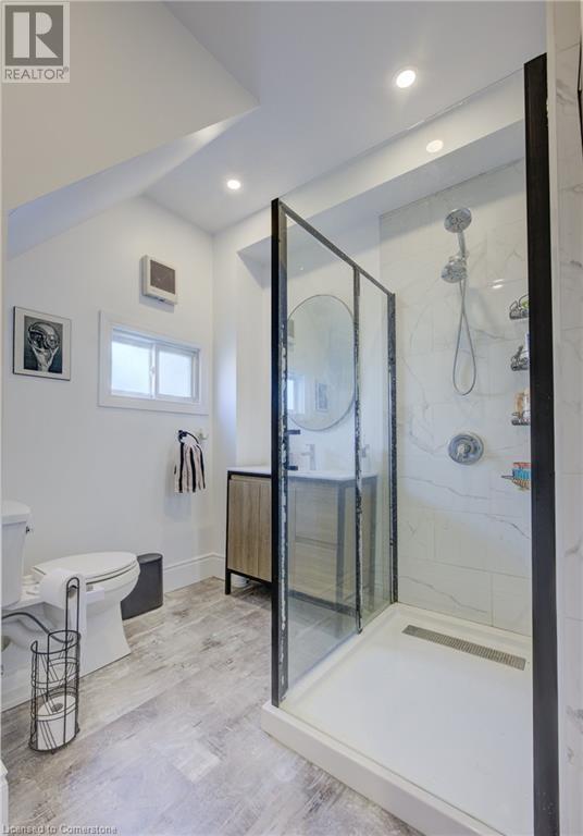 52 Henry Street Property Photo 16
