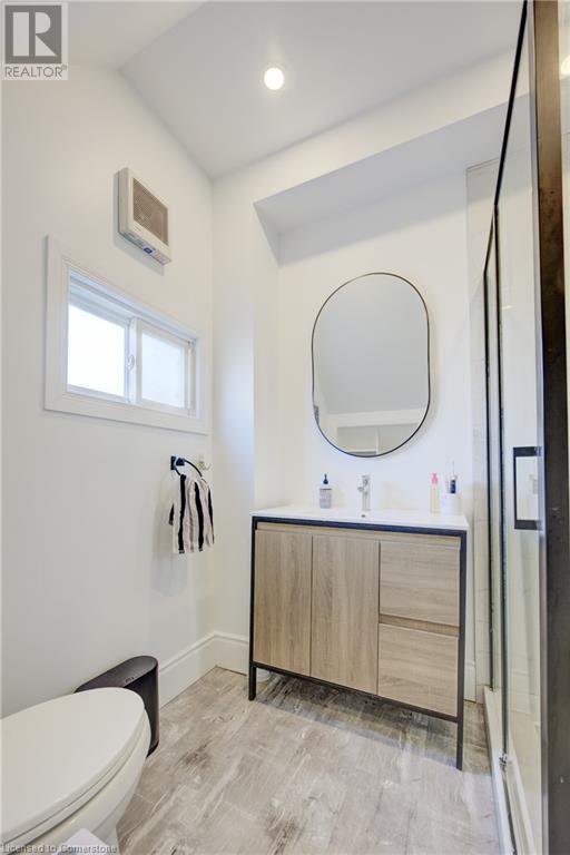 52 Henry Street Property Photo 17
