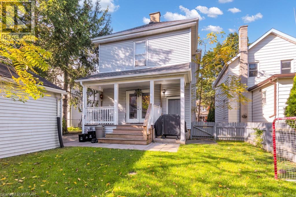 112 Wellington Street N Property Photo 4
