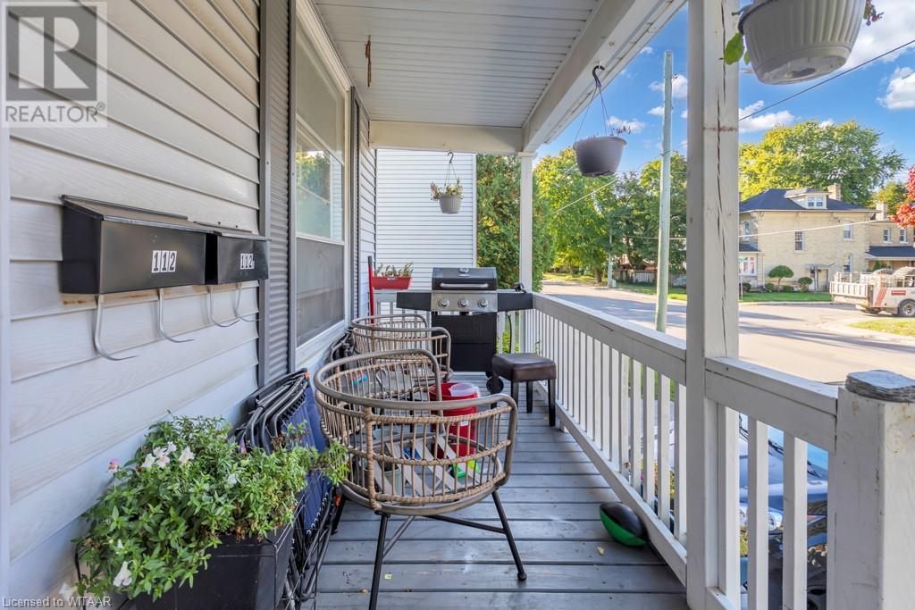 112 Wellington Street N Property Photo 6
