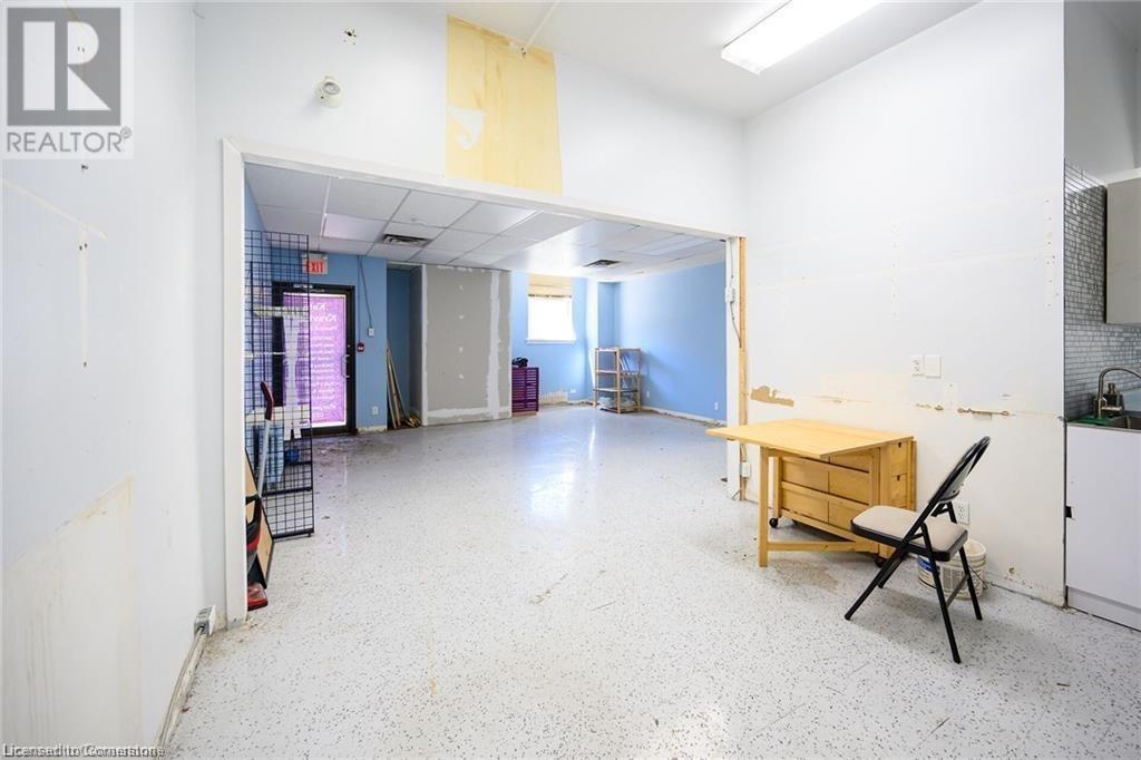 336 Ottawa Street N Property Photo 2