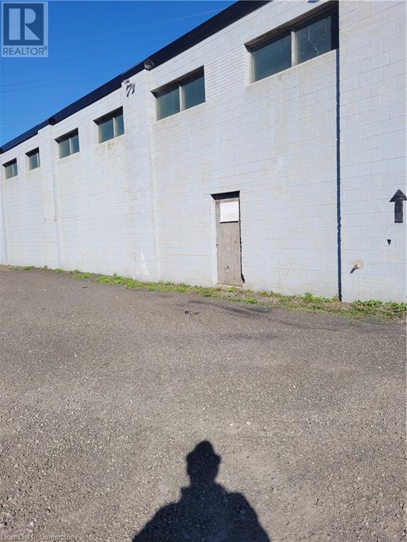 720 Parkdale Avenue N Property Photo 18