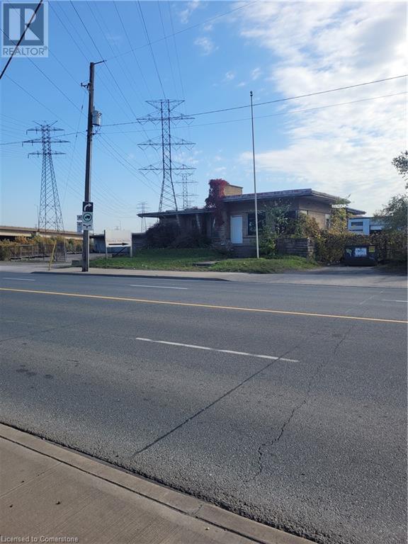 720 Parkdale Avenue N Property Photo 21
