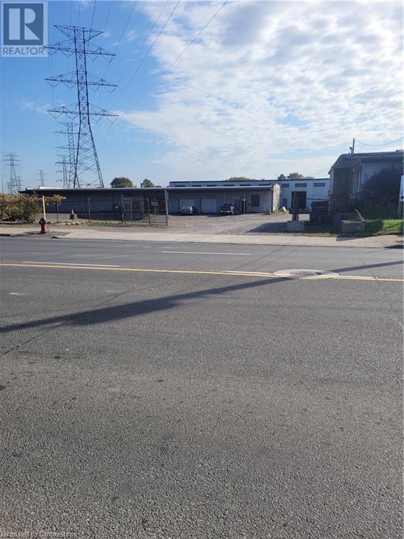 720 Parkdale Avenue N Property Photo 22