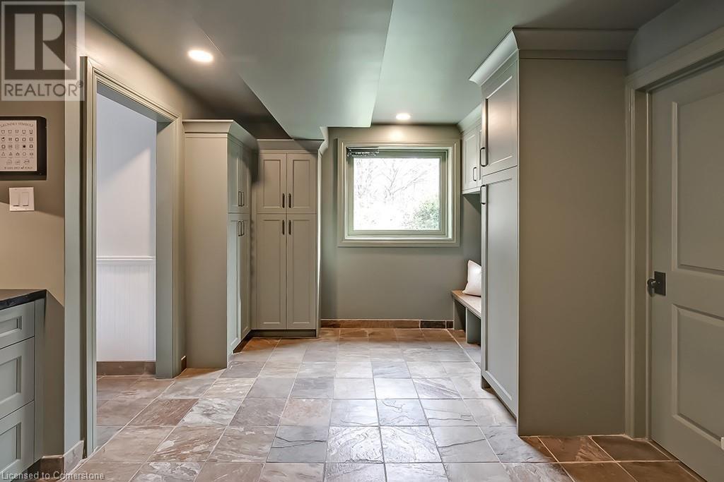 2365 Britannia Road Property Photo 25