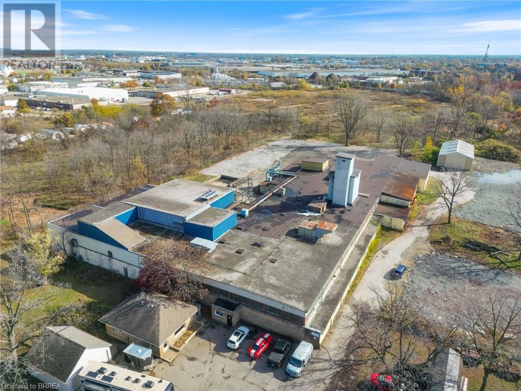411 West Street Property Photo 1