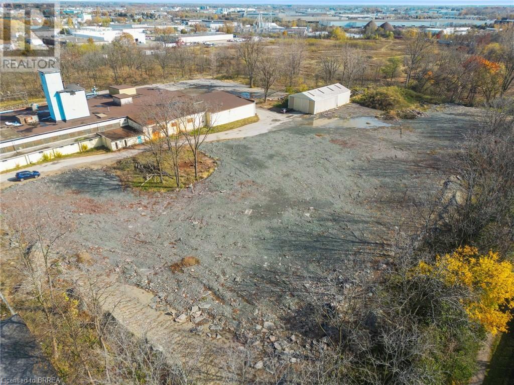411 West Street Property Photo 5