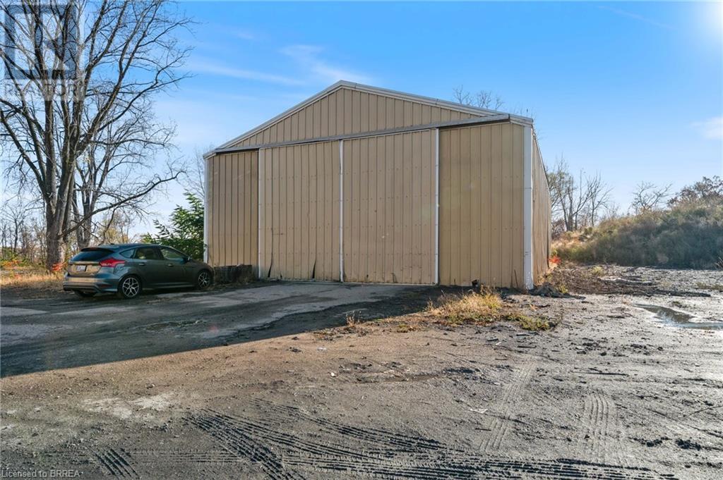 411 West Street Property Photo 13