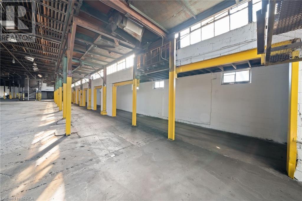 411 West Street Property Photo 20