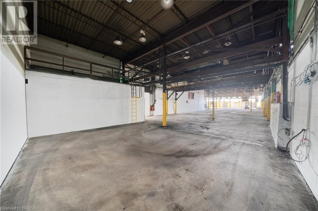 411 West Street Property Photo 24