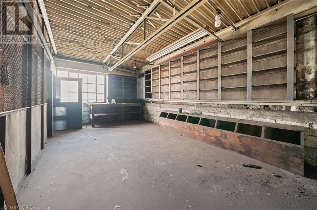 411 West Street Property Photo 41
