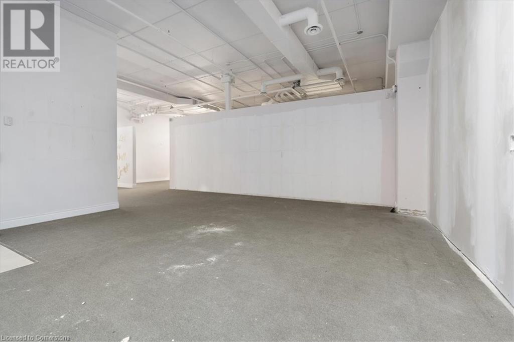 183 James Street N Property Photo 15