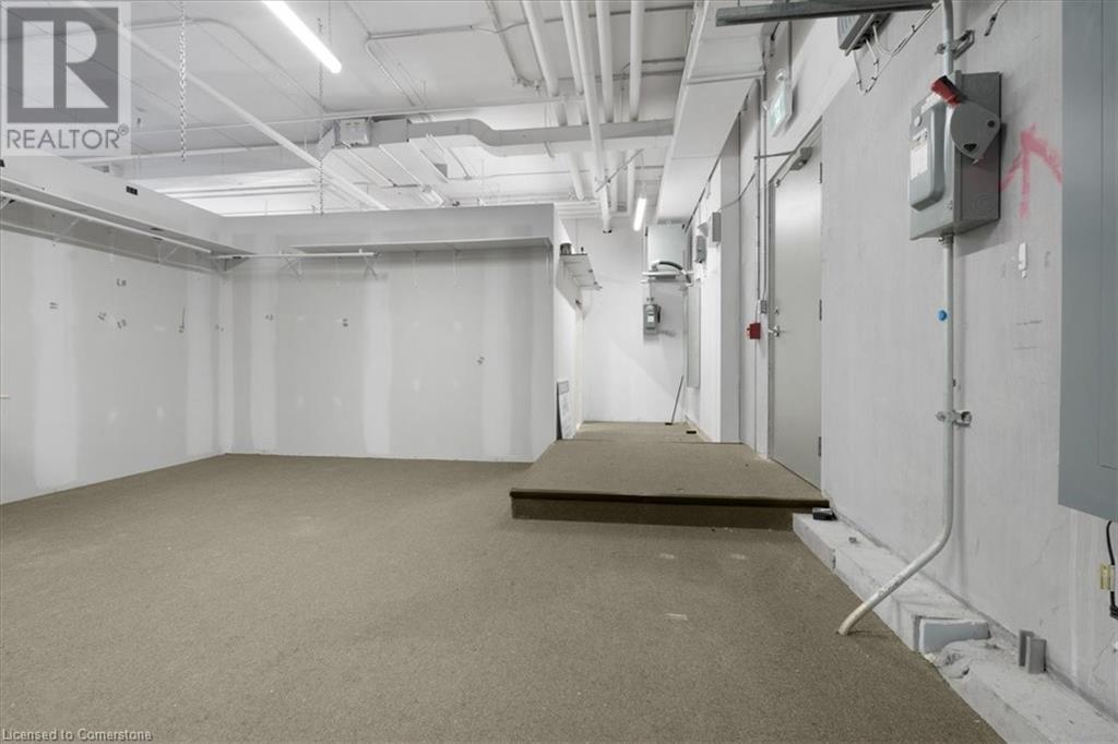 185 James Street N Property Photo 9