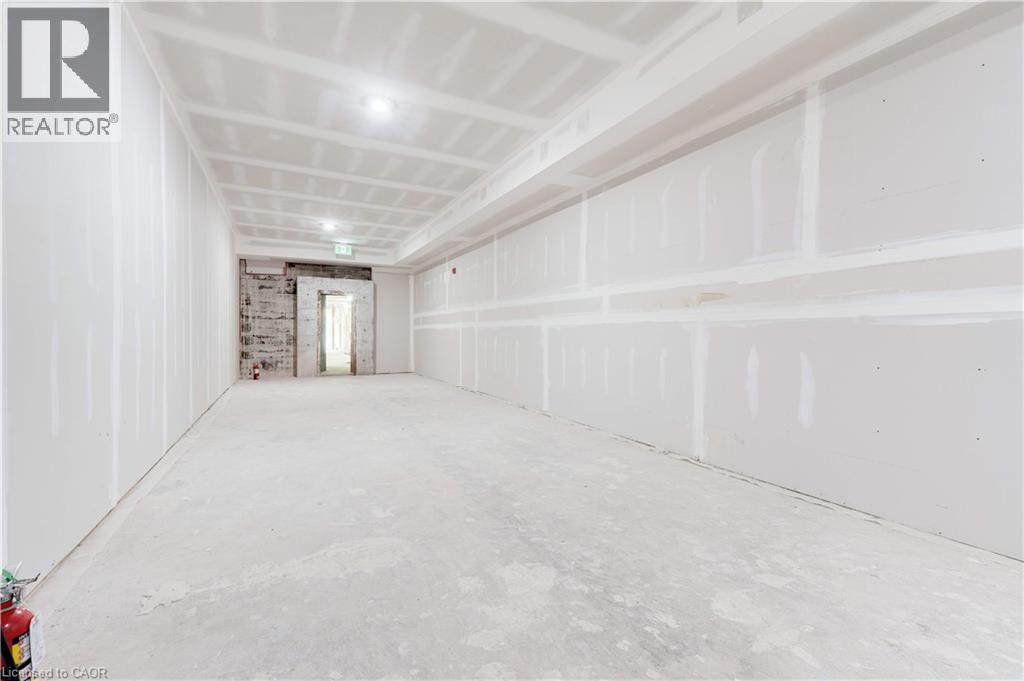 55 John Street S Property Photo 5