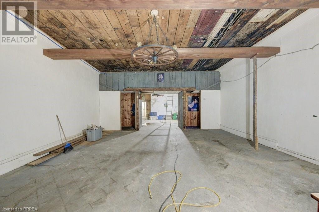 36 Norfolk Street S Property Photo 6