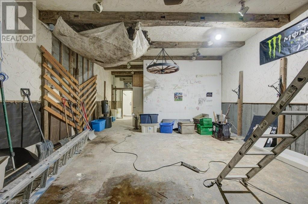 36 Norfolk Street S Property Photo 8