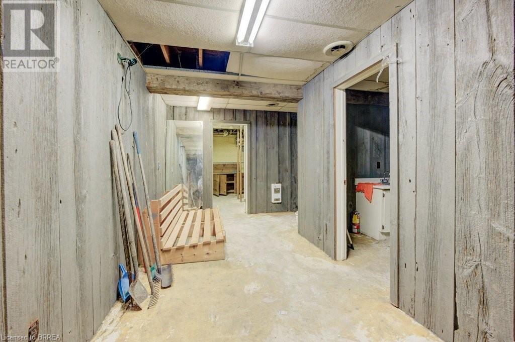 36 Norfolk Street S Property Photo 11