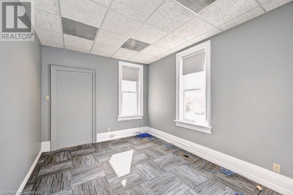 171 Victoria Street N Property Photo 29