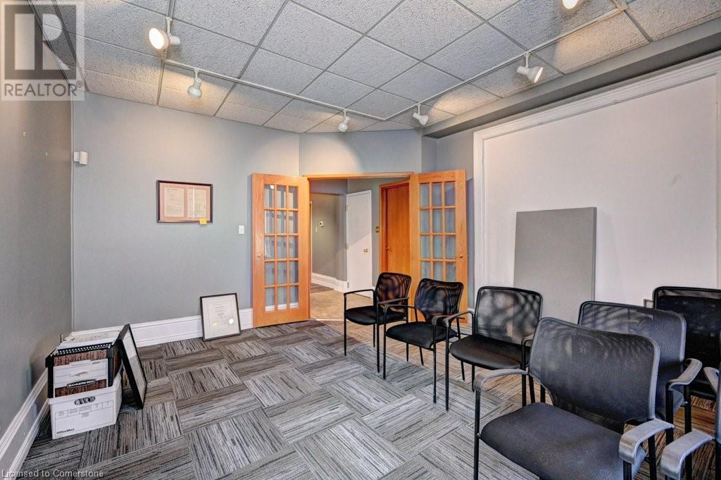 171 Victoria Street N Property Photo 38