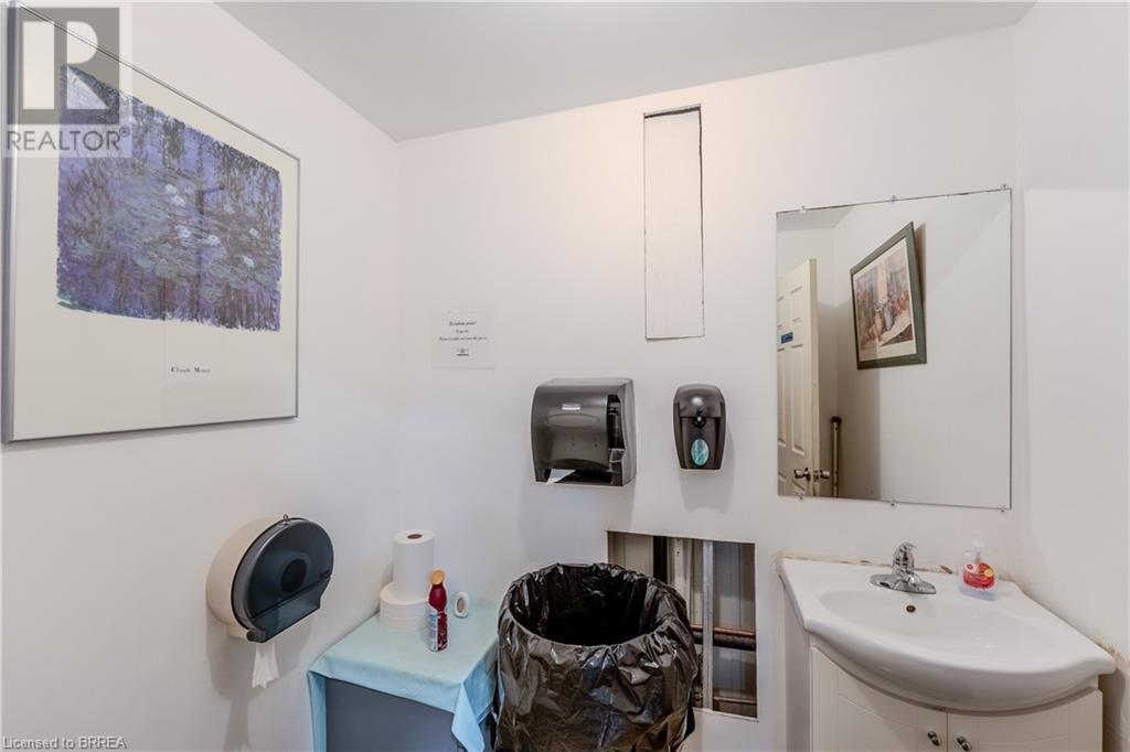 122 Middleton Street Unit# 2 Property Photo 10