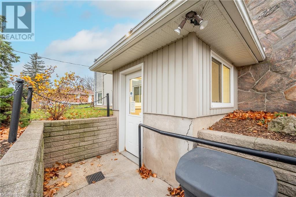 3742 Nafziger Road Property Photo 4