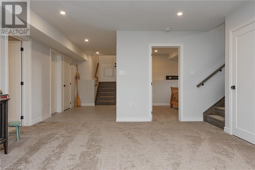 46 Oakridge Estates Property Photo 31