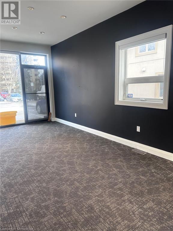 60 King Street Property Photo 5