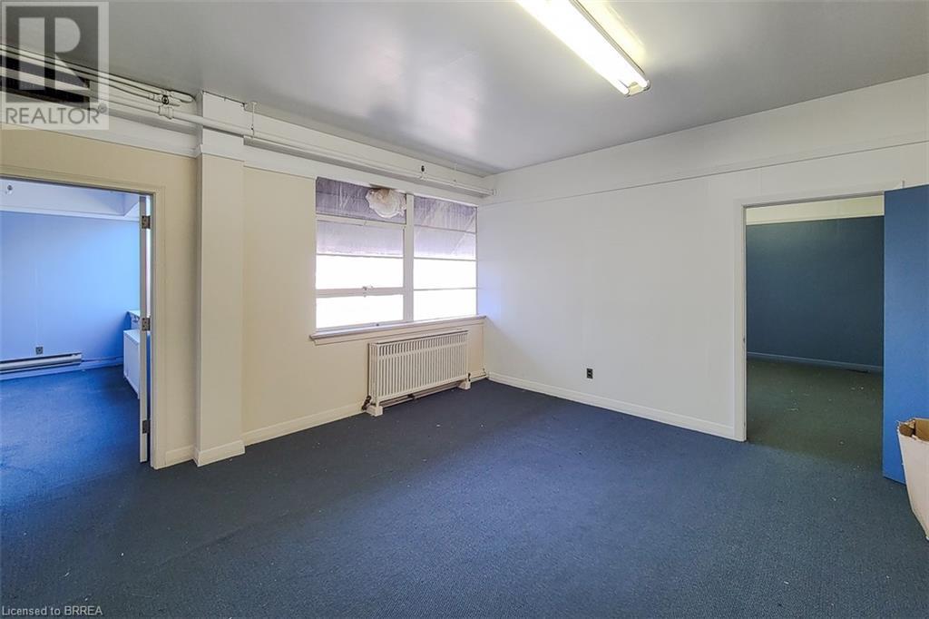 24 Norfolk Street N Property Photo 13