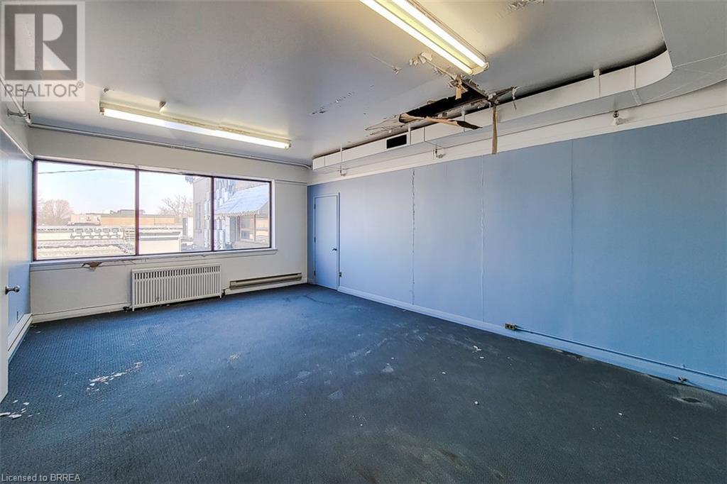 24 Norfolk Street N Property Photo 14