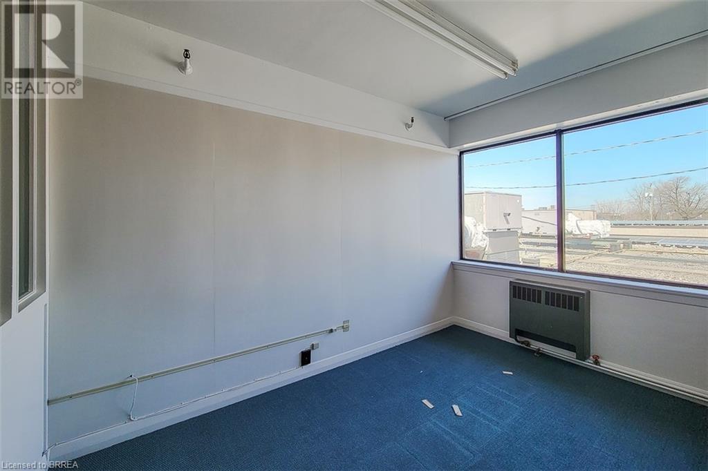 24 Norfolk Street N Property Photo 17